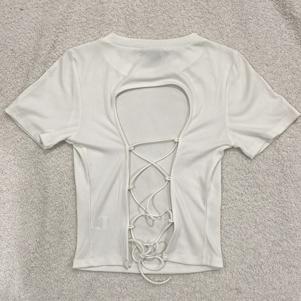 FOREVER21 - Lace-Up / Open-Back Ribbed Tee Shirt - White (size small)